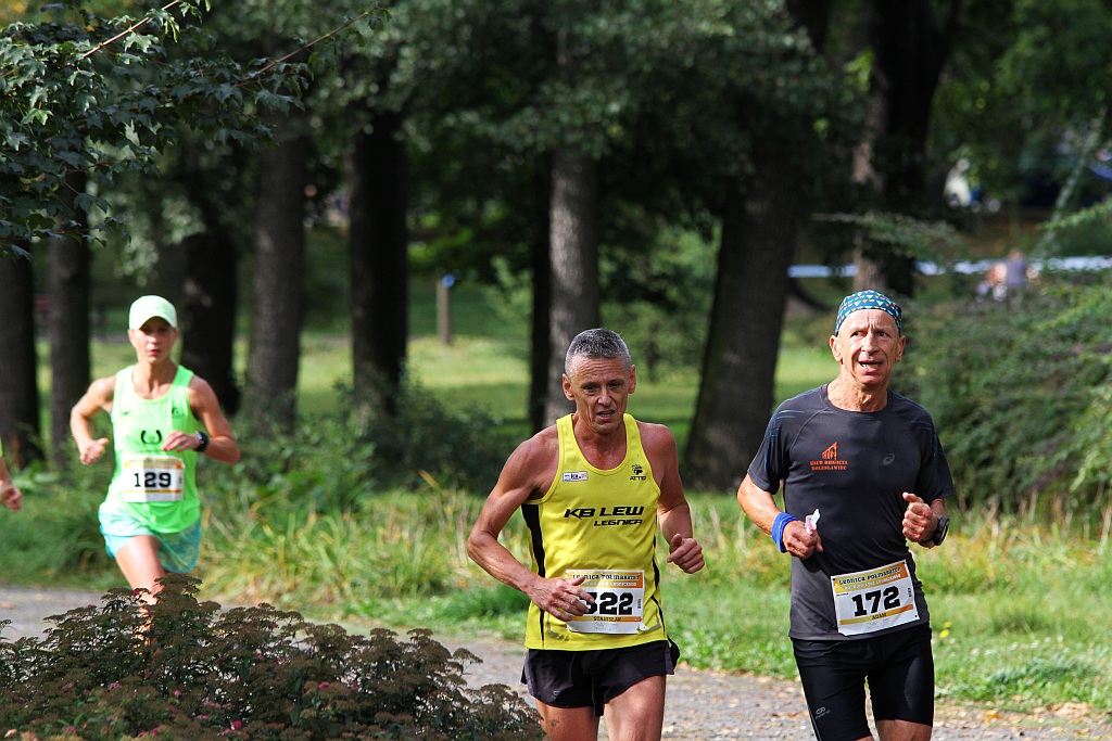 Ponad 400 biegaczy wystartowało w Legnickim Półmaratonie (1)
