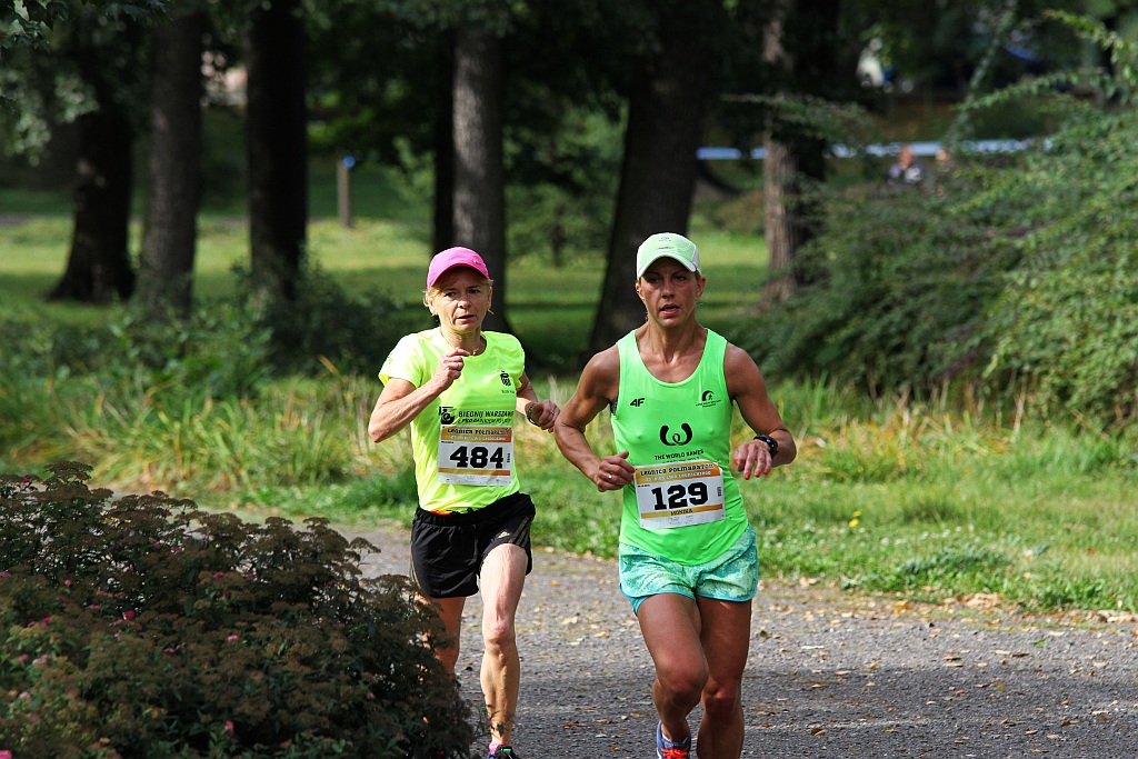 Ponad 400 biegaczy wystartowało w Legnickim Półmaratonie (1)