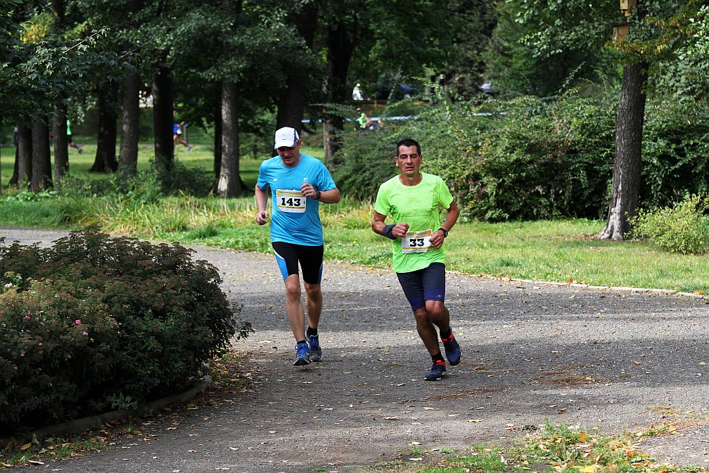Ponad 400 biegaczy wystartowało w Legnickim Półmaratonie (1)