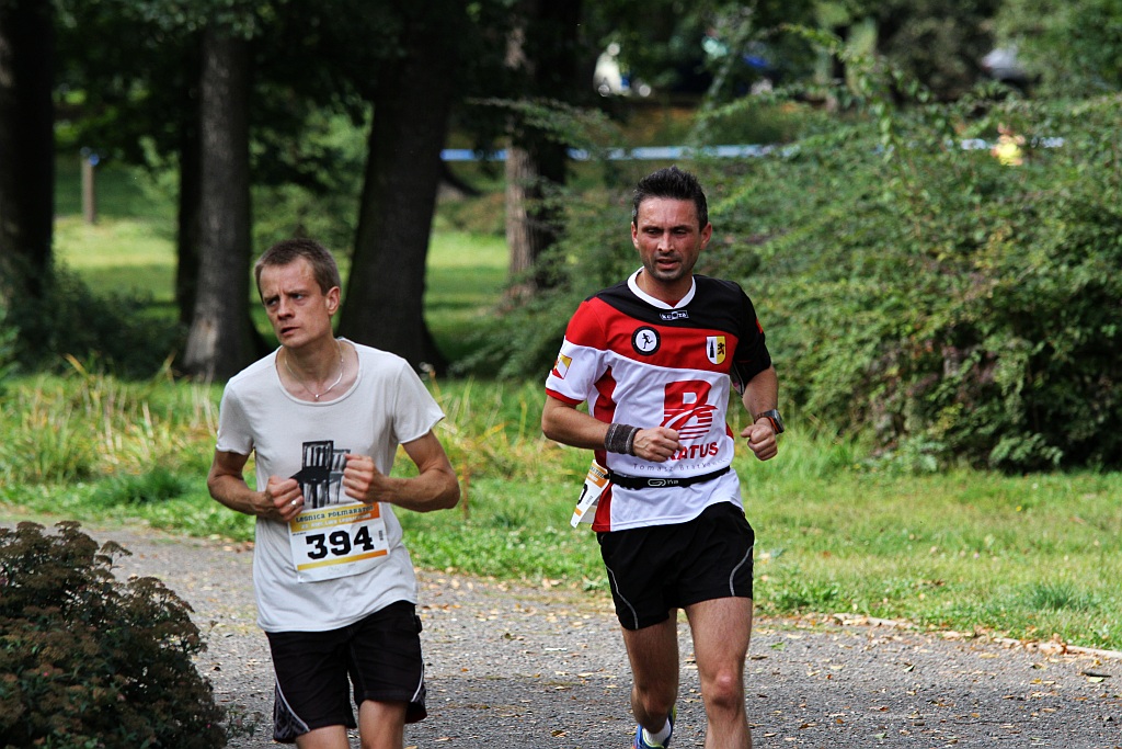 Ponad 400 biegaczy wystartowało w Legnickim Półmaratonie (1)
