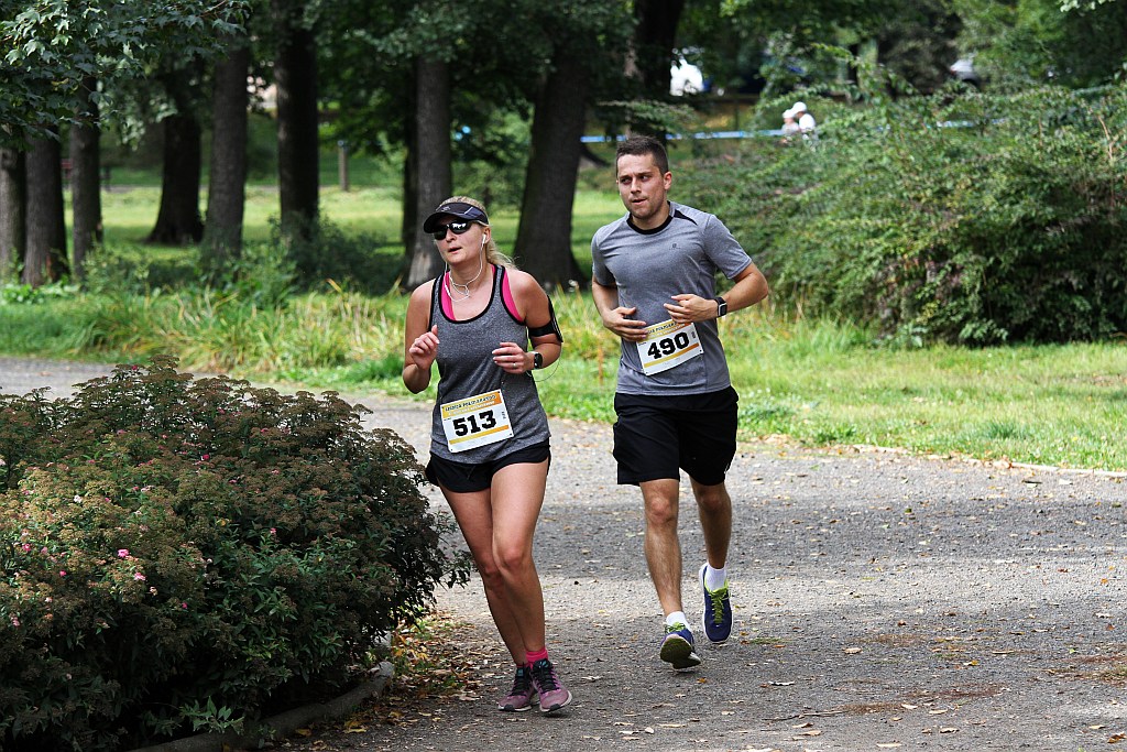 Ponad 400 biegaczy wystartowało w Legnickim Półmaratonie (1)