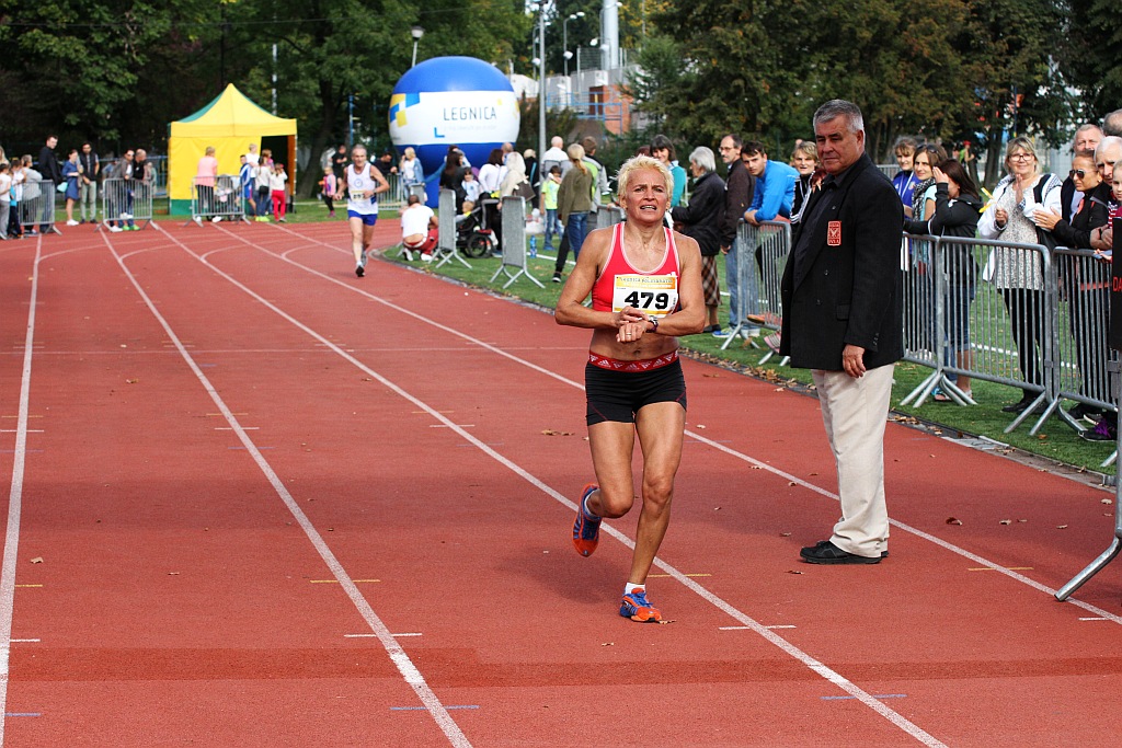 Ponad 400 biegaczy wystartowało w Legnickim Półmaratonie (1)
