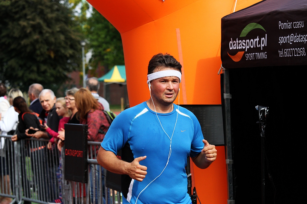 Ponad 400 biegaczy wystartowało w Legnickim Półmaratonie (1)