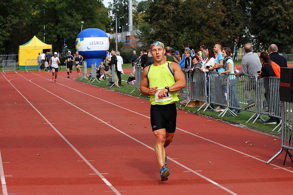 Ponad 400 biegaczy wystartowało w Legnickim Półmaratonie (1)