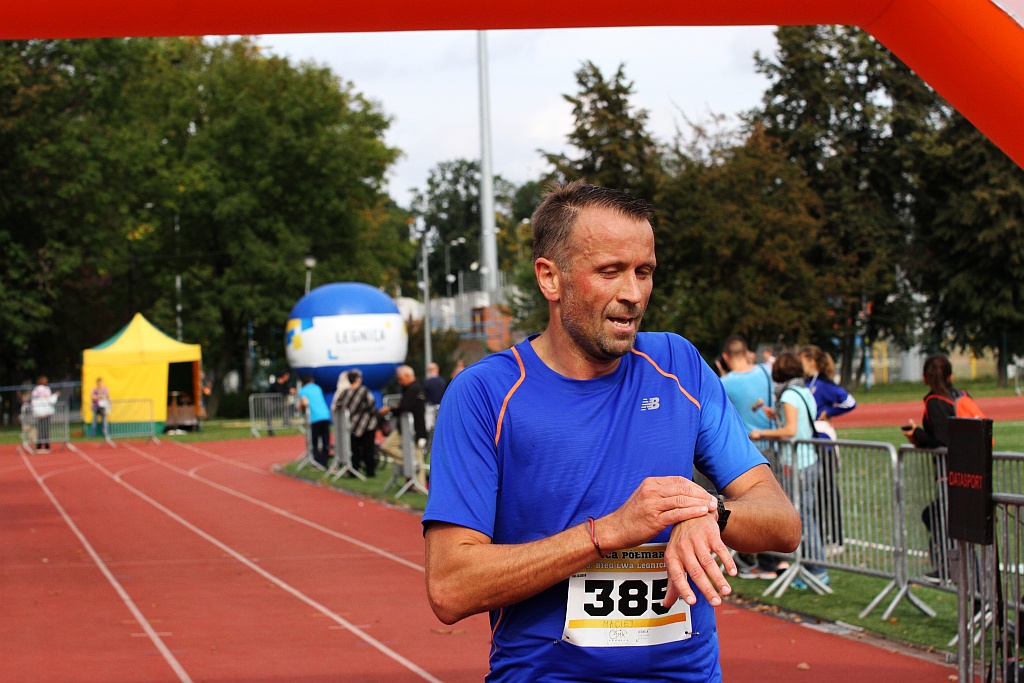 Ponad 400 biegaczy wystartowało w Legnickim Półmaratonie (1)