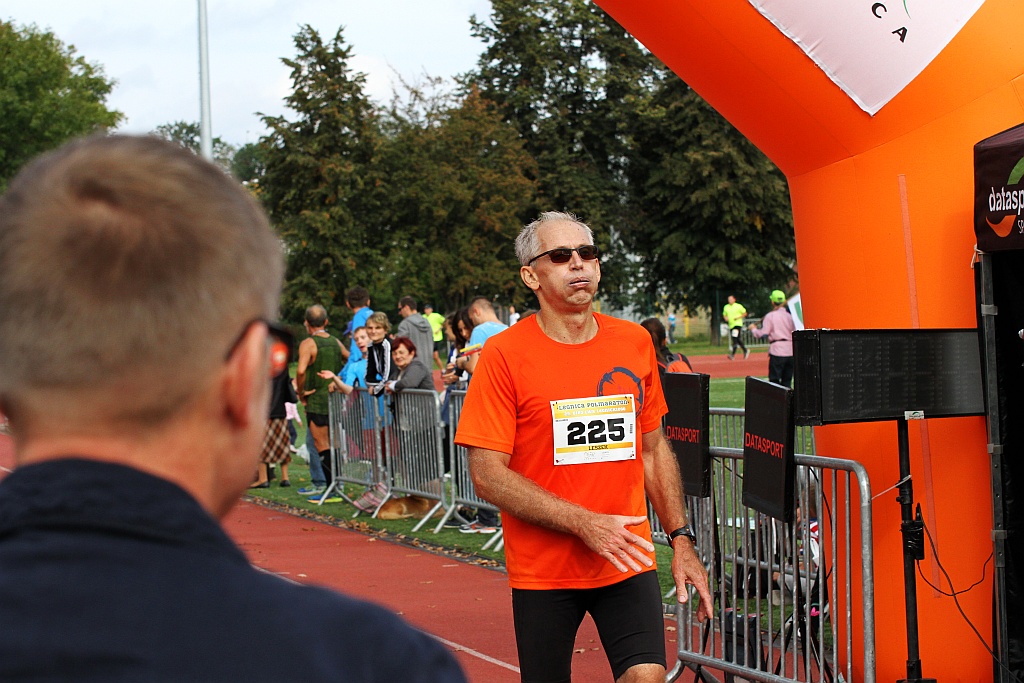 Ponad 400 biegaczy wystartowało w Legnickim Półmaratonie (1)