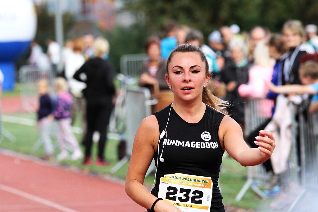 Ponad 400 biegaczy wystartowało w Legnickim Półmaratonie (1)