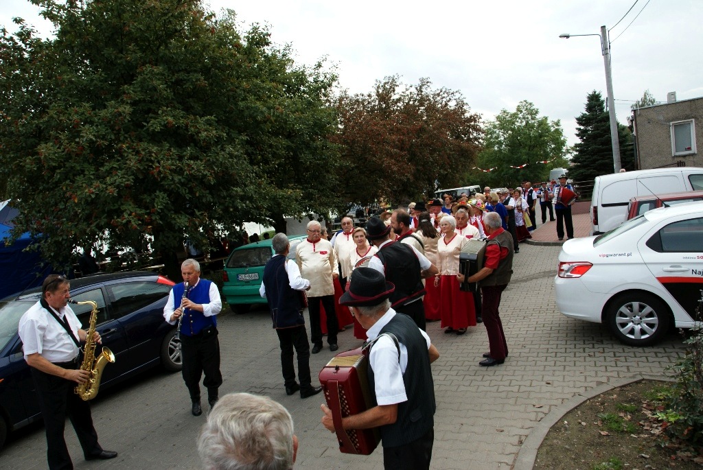 W Kunicach odbyła się Folk Biesiada z udziałem zespołów ludowych