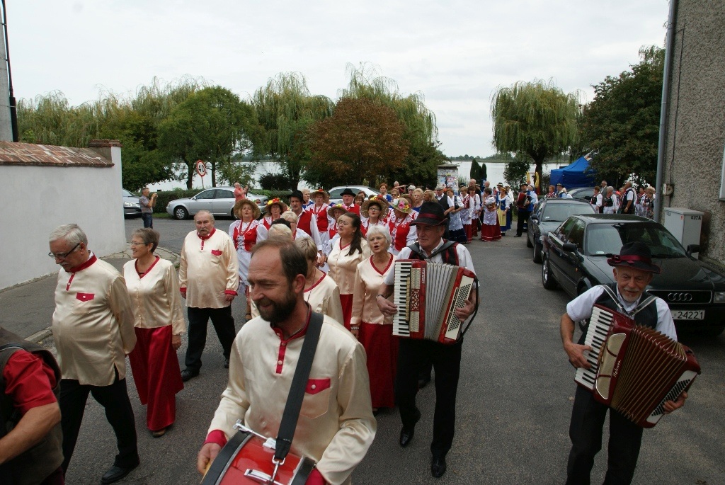 W Kunicach odbyła się Folk Biesiada z udziałem zespołów ludowych