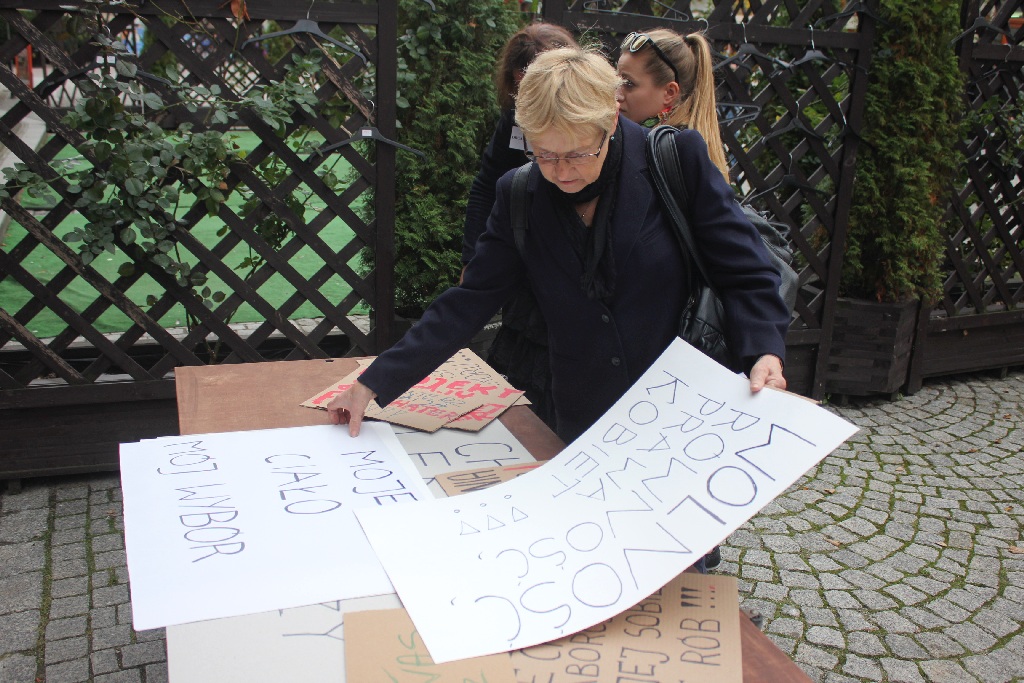 Legniczanki protestowały przeciwko zaostrzeniu ustawy aborcyjnej