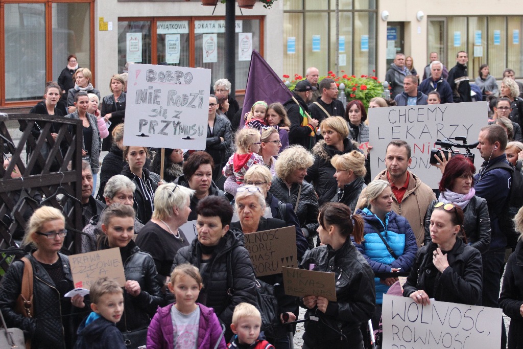 Legniczanki protestowały przeciwko zaostrzeniu ustawy aborcyjnej