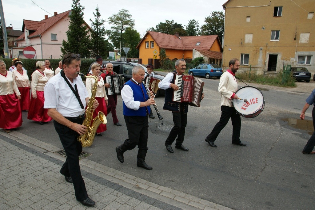 W Kunicach odbyła się Folk Biesiada z udziałem zespołów ludowych