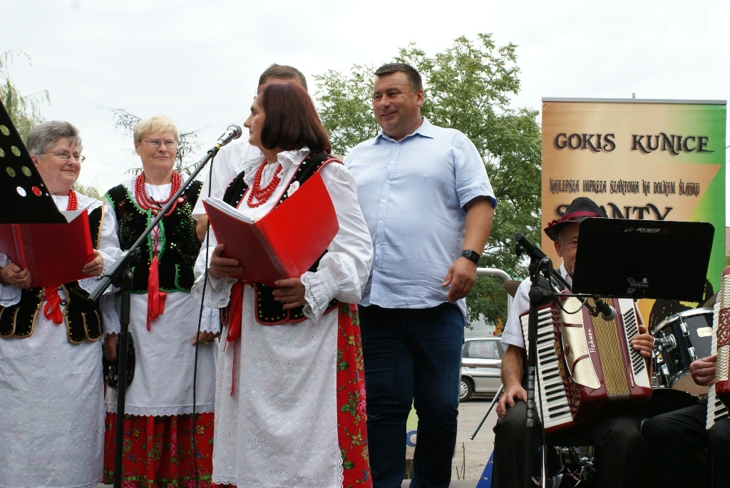 W Kunicach odbyła się Folk Biesiada z udziałem zespołów ludowych