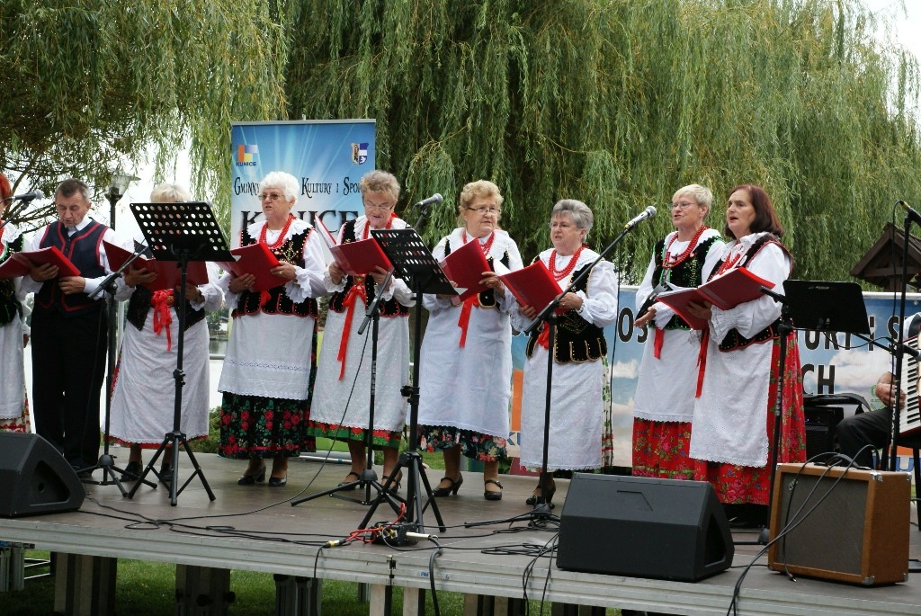 W Kunicach odbyła się Folk Biesiada z udziałem zespołów ludowych