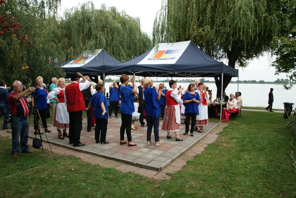 W Kunicach odbyła się Folk Biesiada z udziałem zespołów ludowych