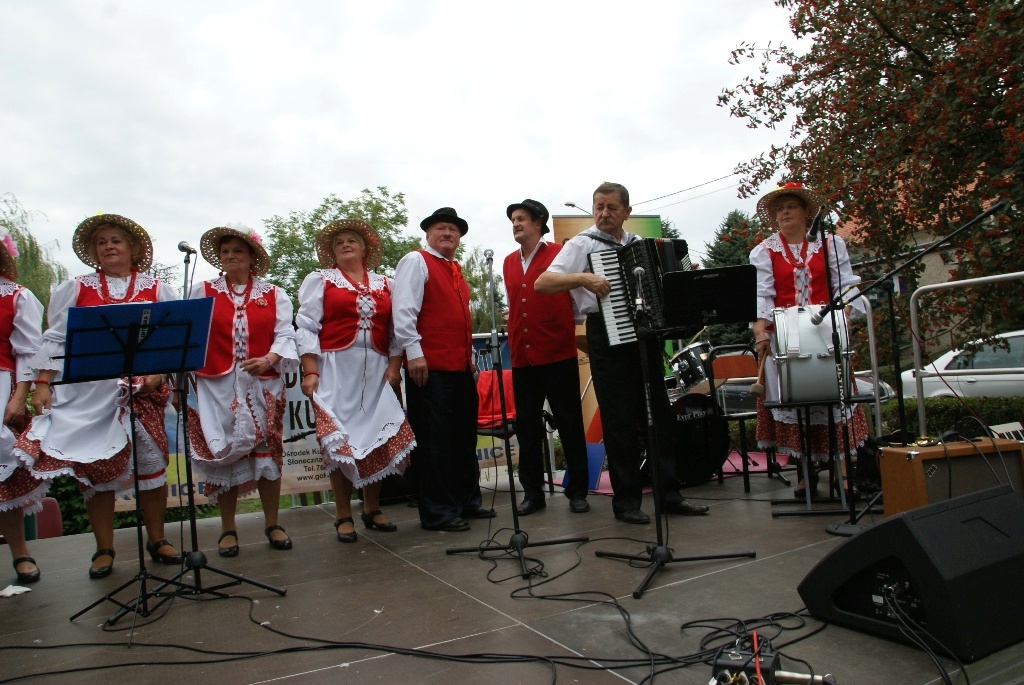 W Kunicach odbyła się Folk Biesiada z udziałem zespołów ludowych