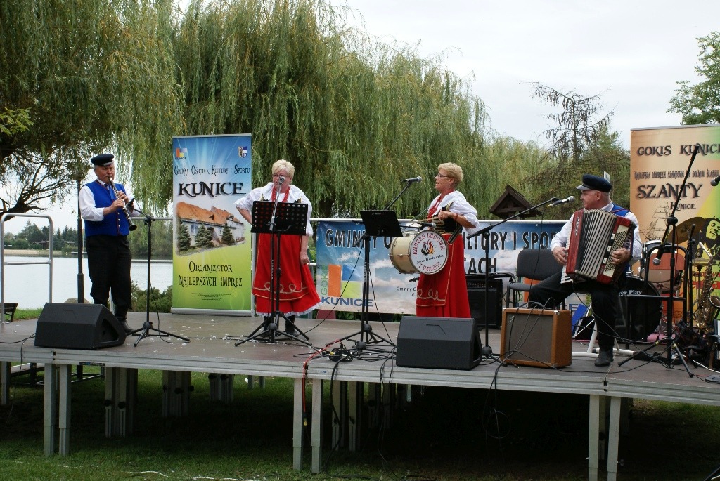 W Kunicach odbyła się Folk Biesiada z udziałem zespołów ludowych