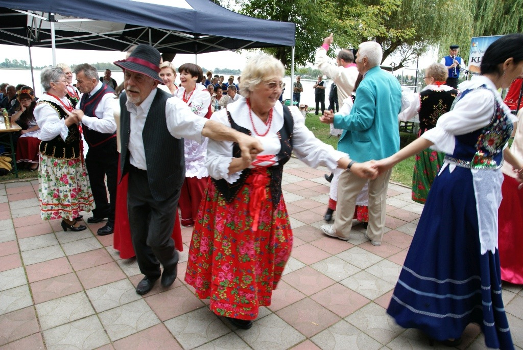 W Kunicach odbyła się Folk Biesiada z udziałem zespołów ludowych