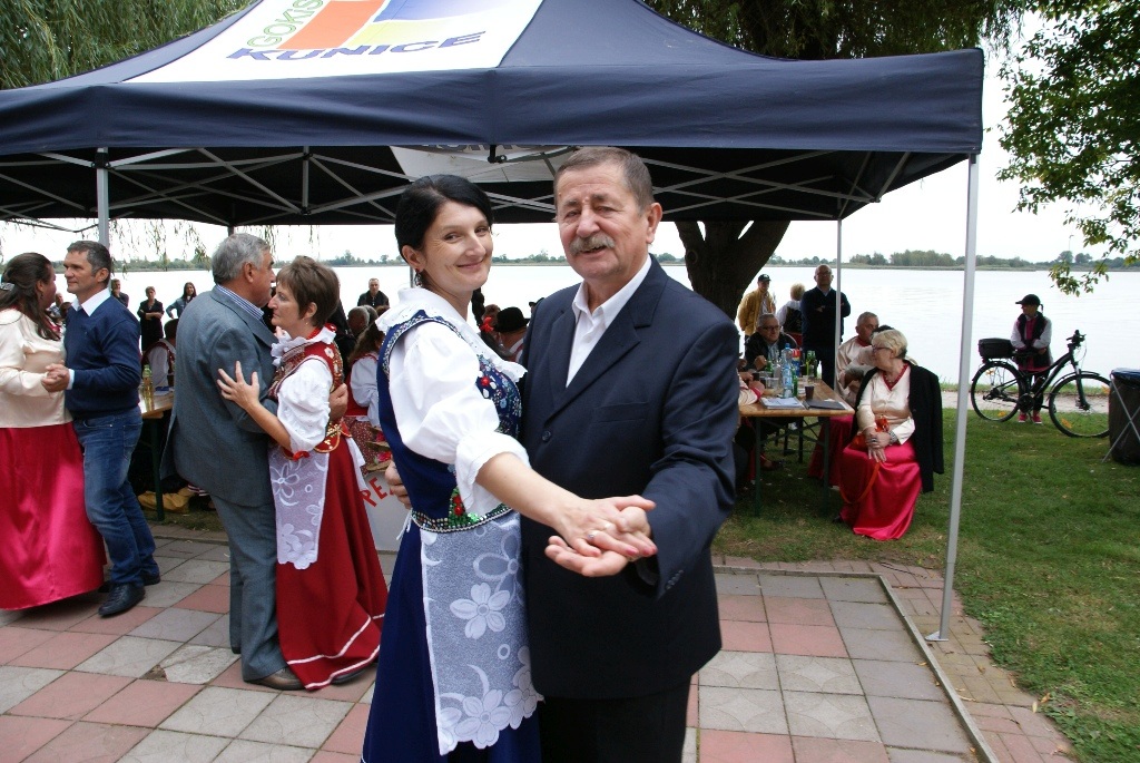 W Kunicach odbyła się Folk Biesiada z udziałem zespołów ludowych