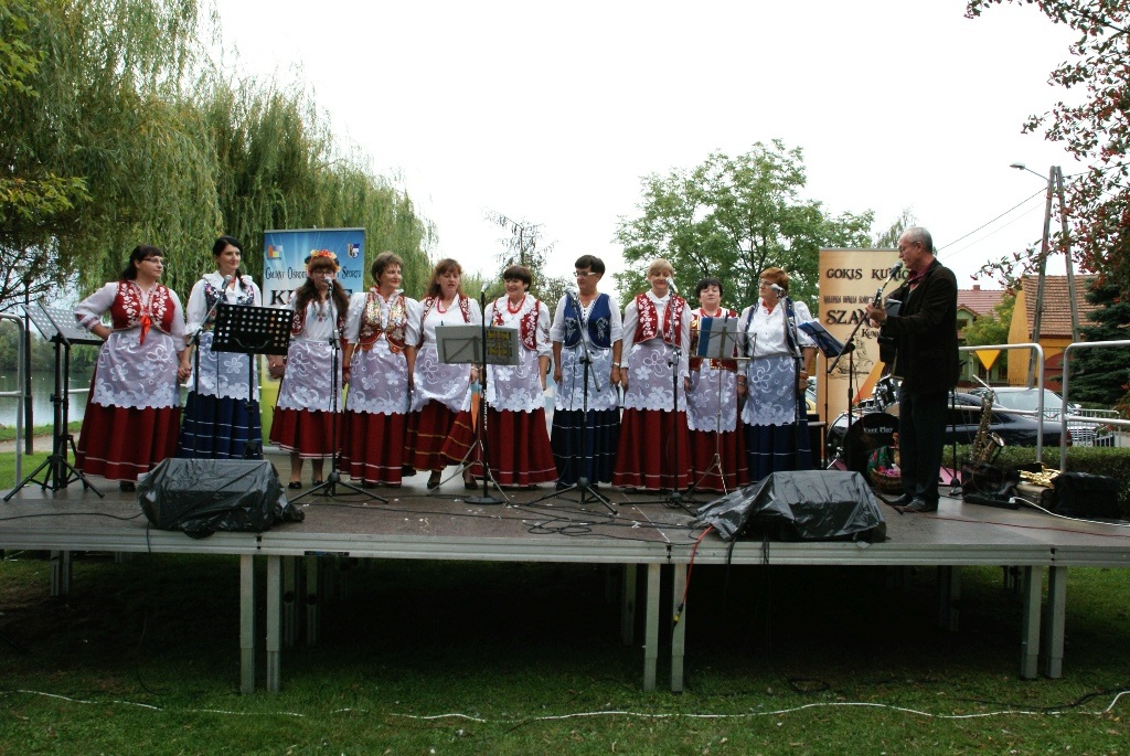 W Kunicach odbyła się Folk Biesiada z udziałem zespołów ludowych