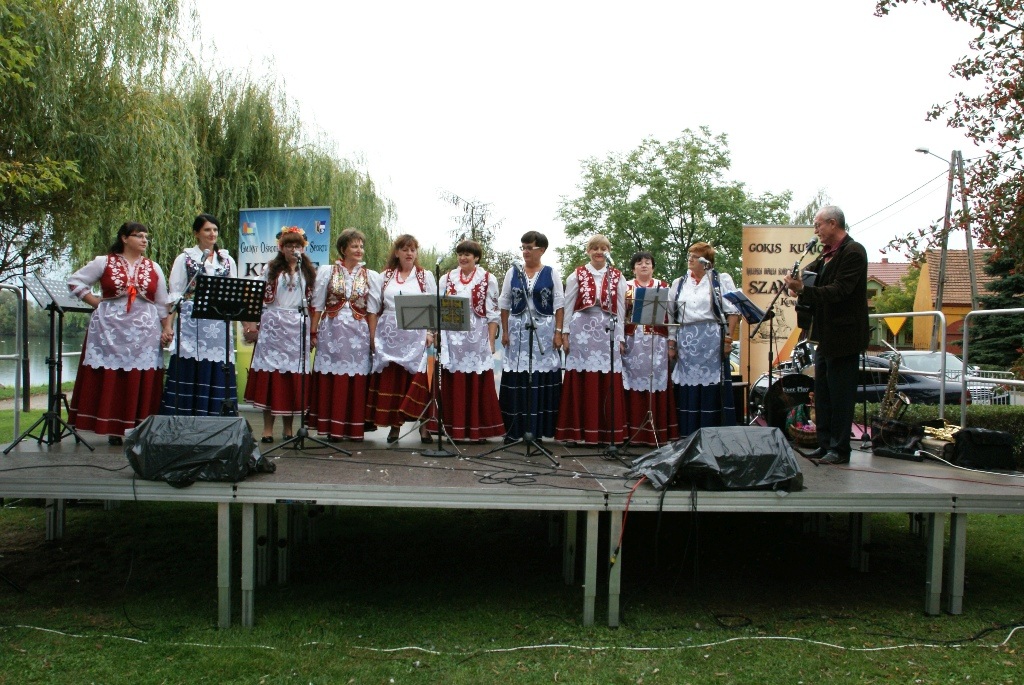 W Kunicach odbyła się Folk Biesiada z udziałem zespołów ludowych