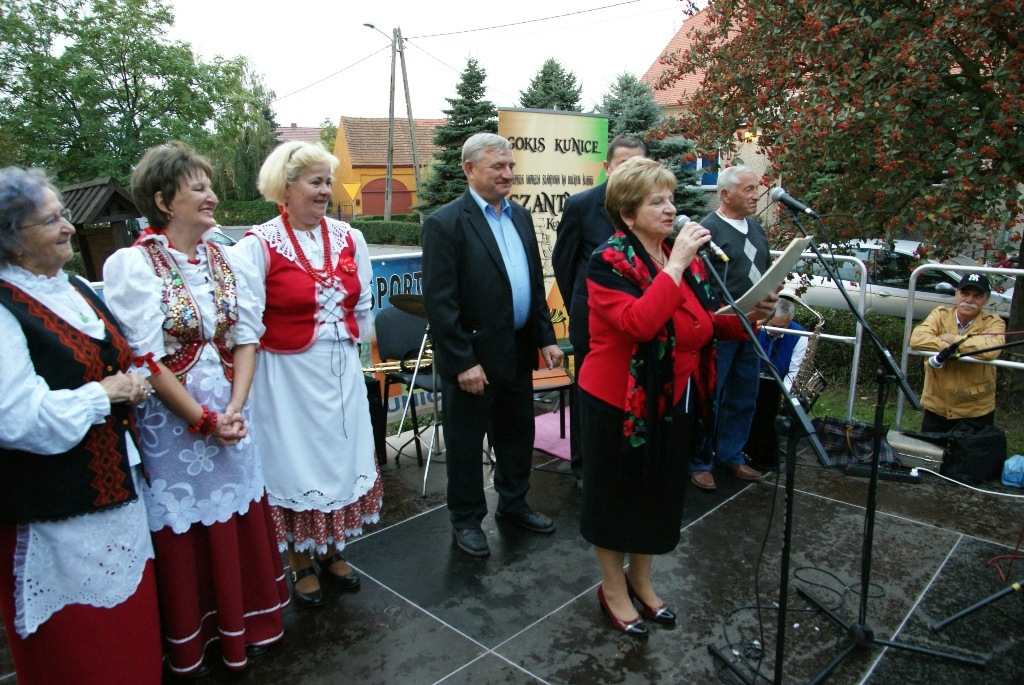 W Kunicach odbyła się Folk Biesiada z udziałem zespołów ludowych