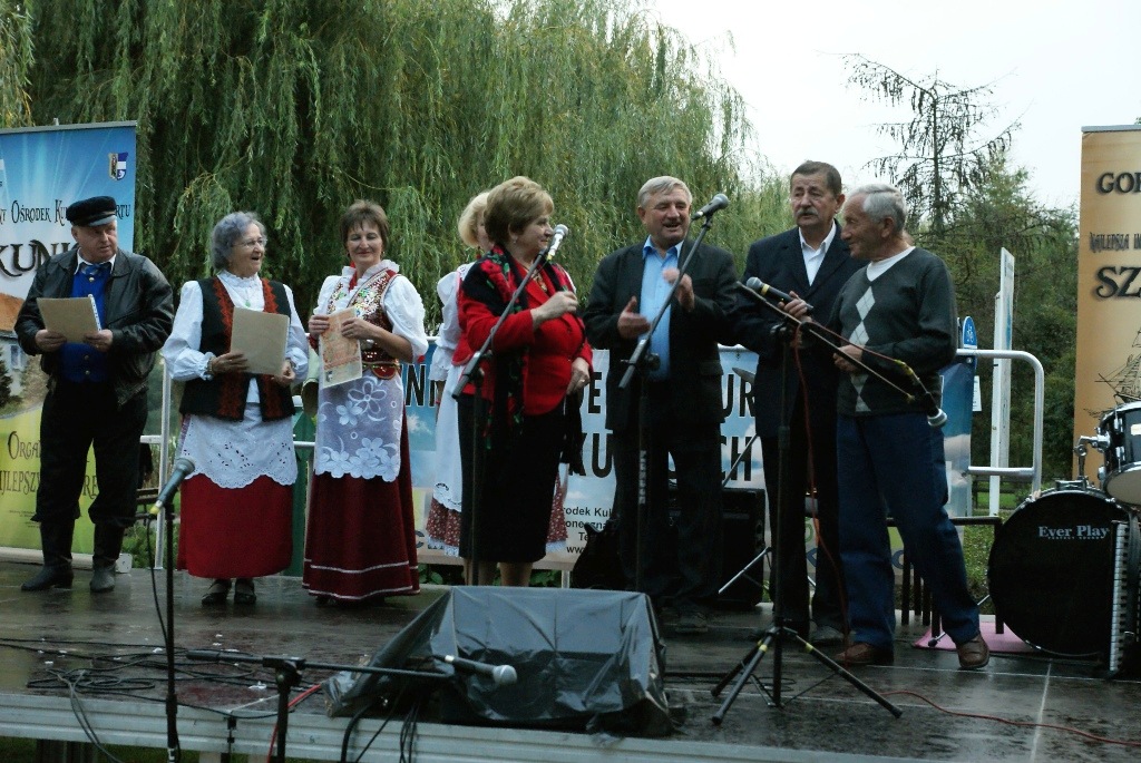 W Kunicach odbyła się Folk Biesiada z udziałem zespołów ludowych