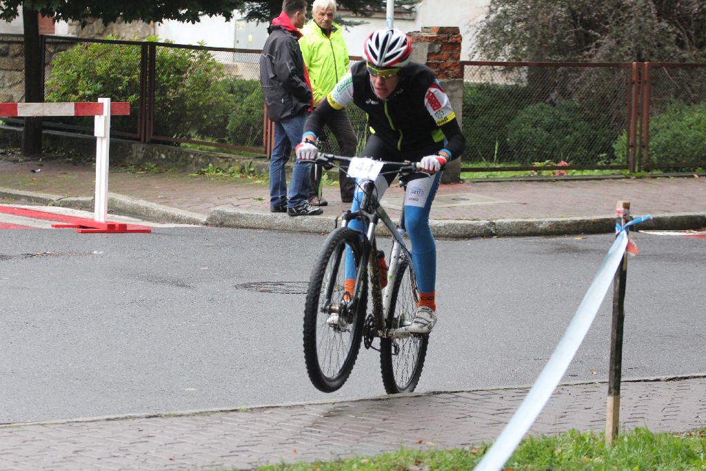 W Chojnowie kolarze MTB ścigali się w mistrzostwach województwa