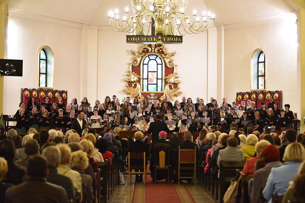 Pop – oratorium „Miłosierdzie Boże” w kościele na Piekarach