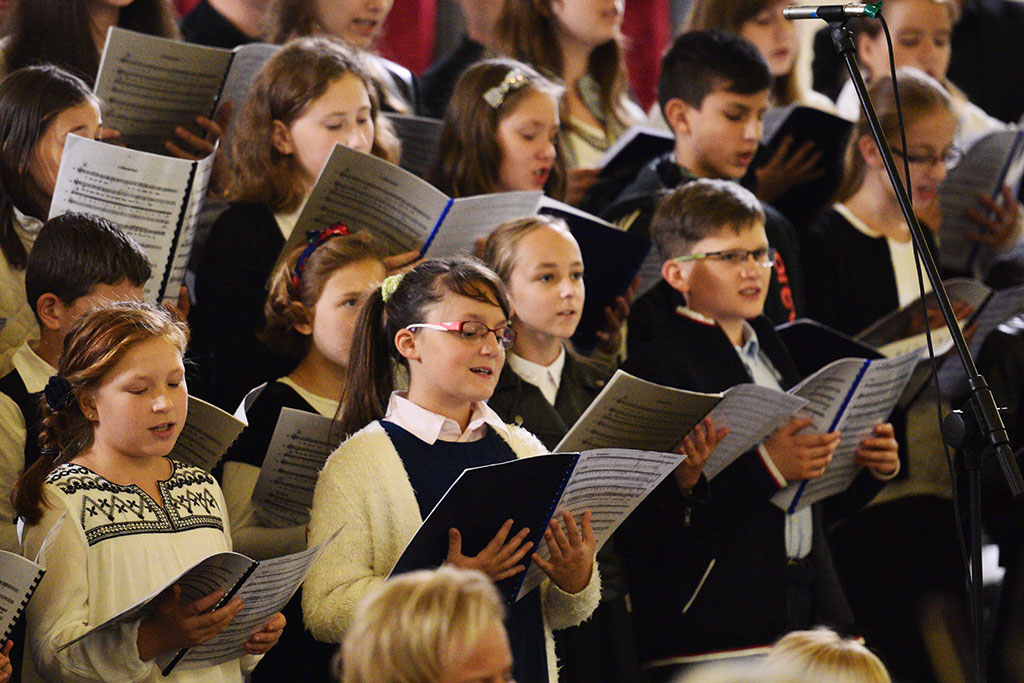 Pop – oratorium „Miłosierdzie Boże” w kościele na Piekarach