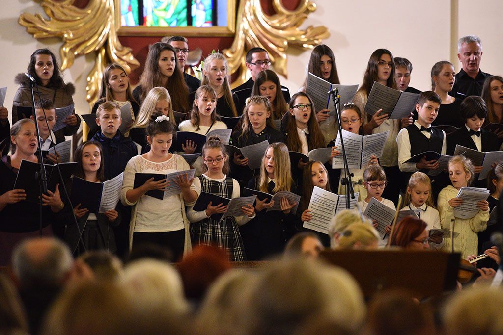 Pop – oratorium „Miłosierdzie Boże” w kościele na Piekarach