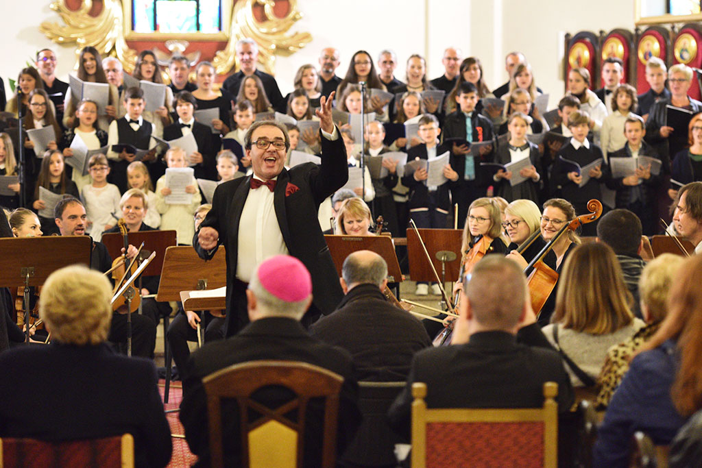 Pop – oratorium „Miłosierdzie Boże” w kościele na Piekarach