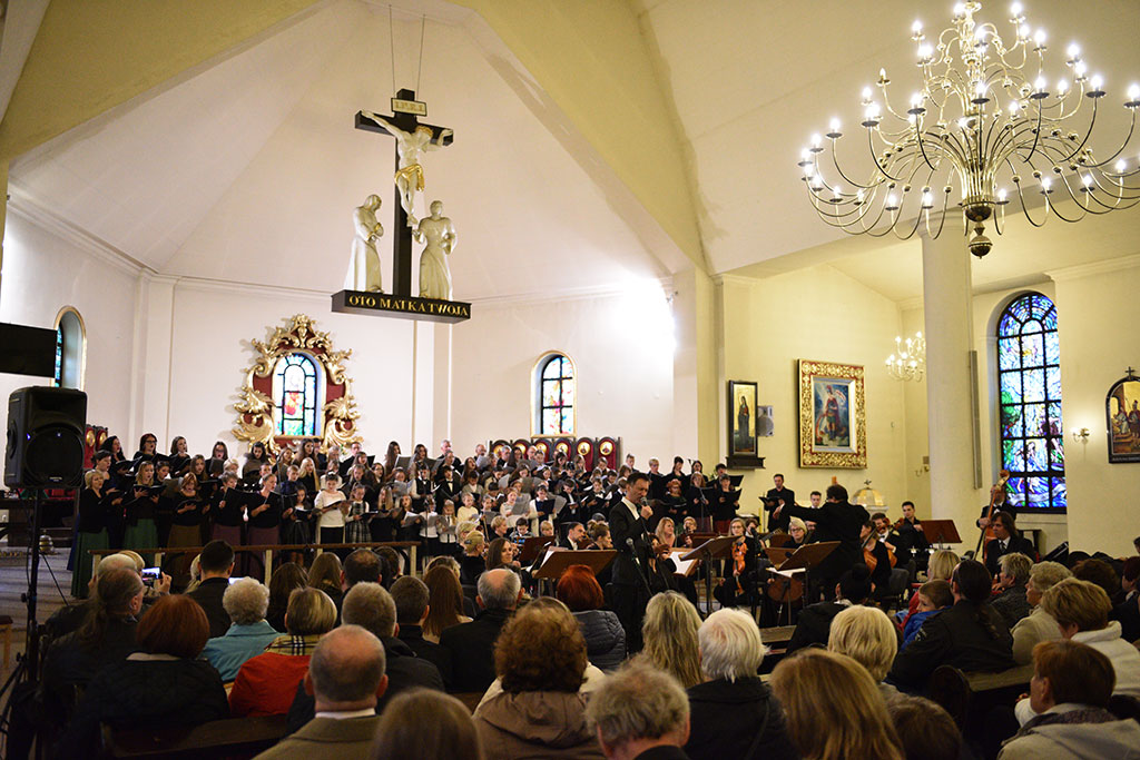 Pop – oratorium „Miłosierdzie Boże” w kościele na Piekarach