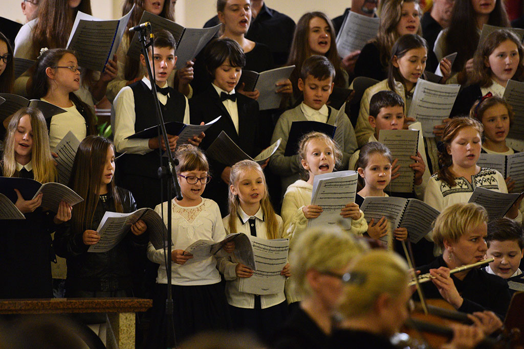 Pop – oratorium „Miłosierdzie Boże” w kościele na Piekarach