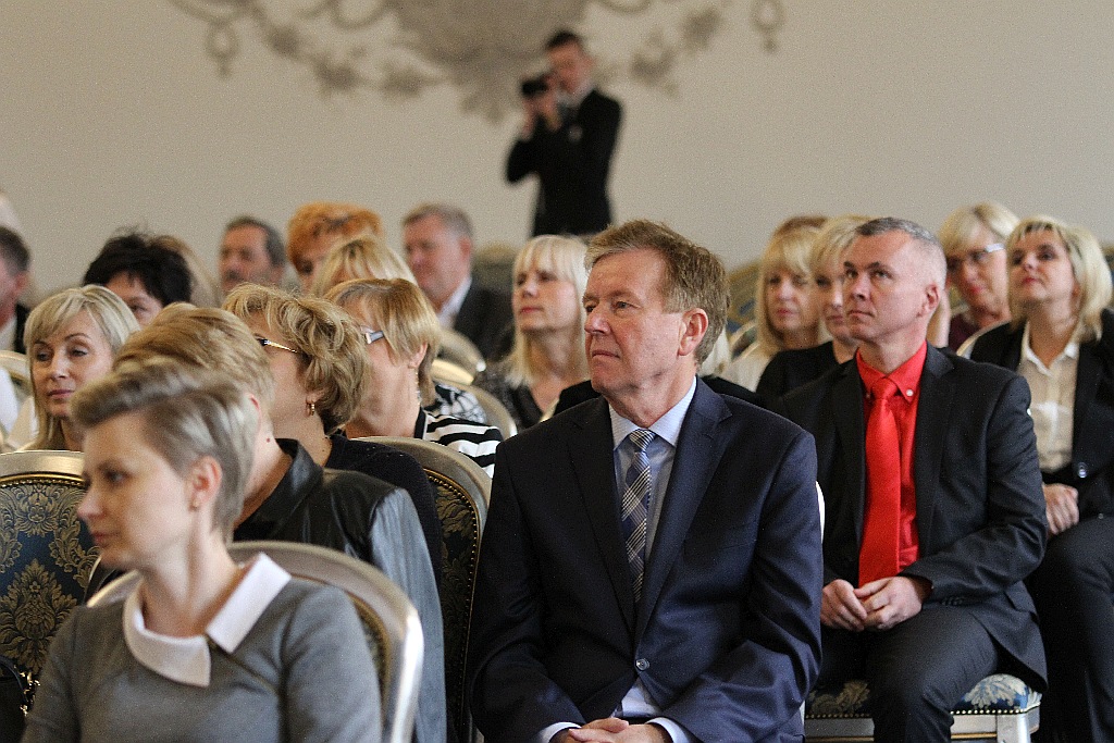 Nagrody od prezydenta dla legnickich pracowników oświaty