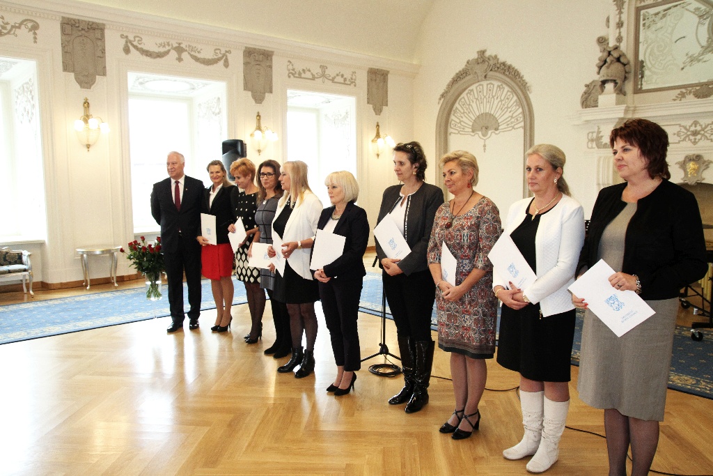 Nagrody od prezydenta dla legnickich pracowników oświaty