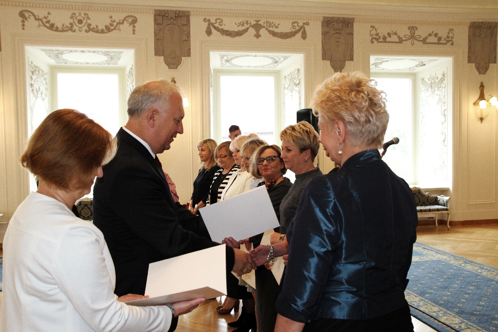 Nagrody od prezydenta dla legnickich pracowników oświaty