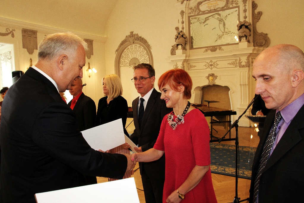 Nagrody od prezydenta dla legnickich pracowników oświaty