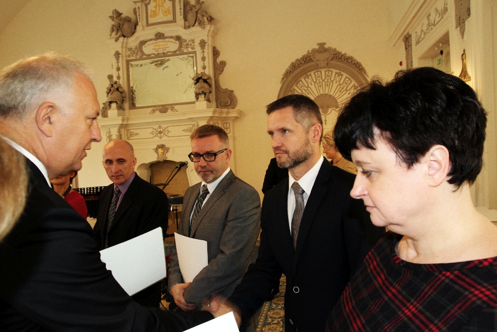 Nagrody od prezydenta dla legnickich pracowników oświaty
