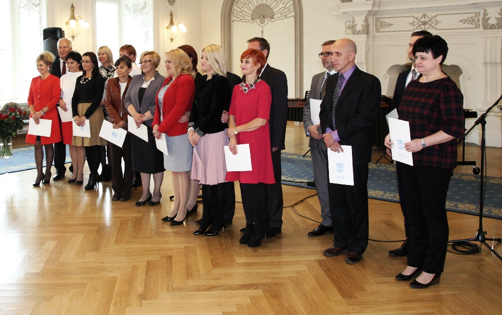 Nagrody od prezydenta dla legnickich pracowników oświaty