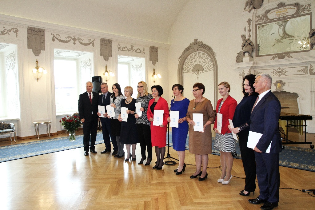 Nagrody od prezydenta dla legnickich pracowników oświaty