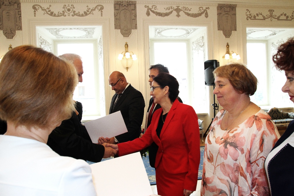 Nagrody od prezydenta dla legnickich pracowników oświaty