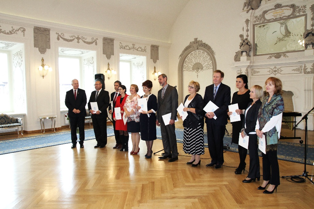 Nagrody od prezydenta dla legnickich pracowników oświaty