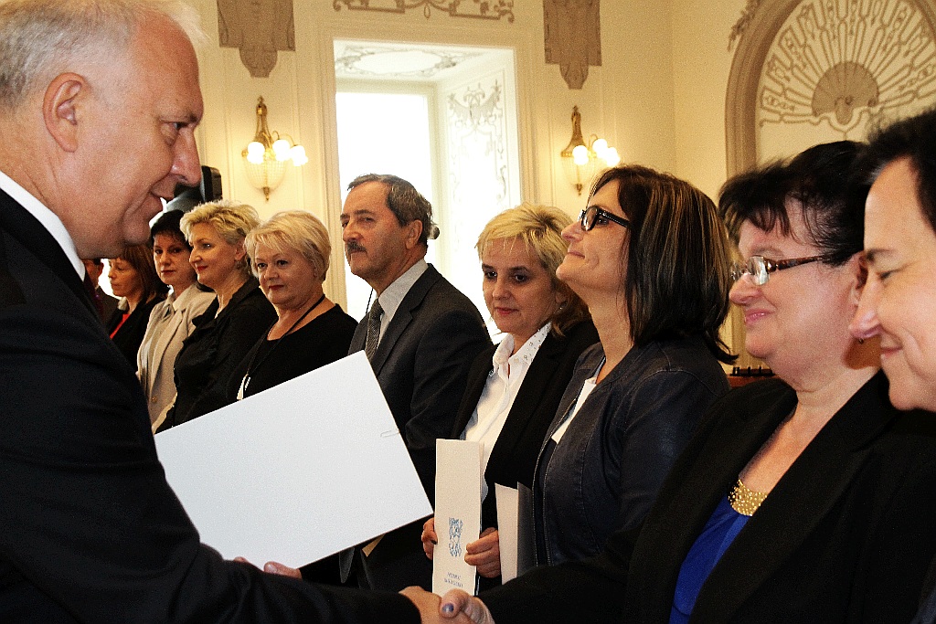 Nagrody od prezydenta dla legnickich pracowników oświaty