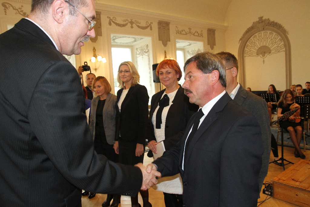 Odznaczenia i nagrody z okazji Dnia Edukacji Narodowej
