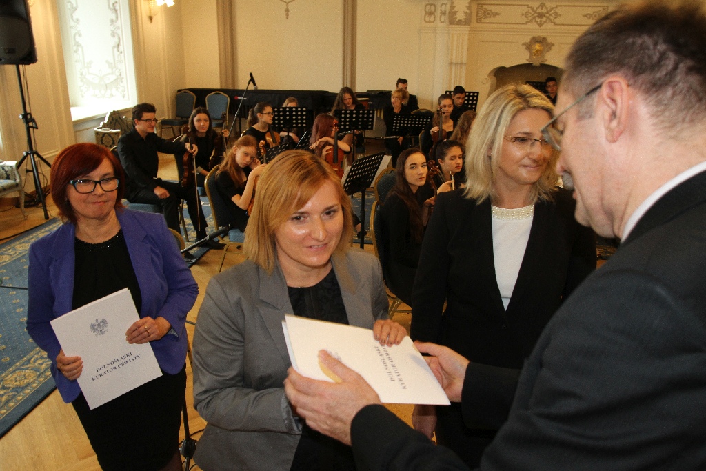 Odznaczenia i nagrody z okazji Dnia Edukacji Narodowej