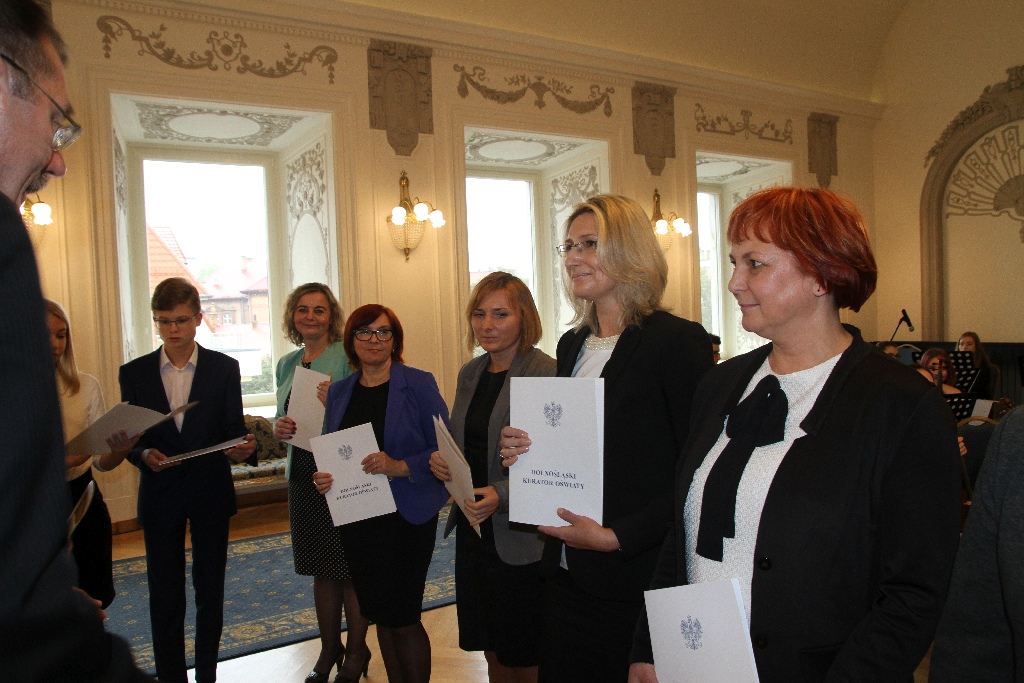 Odznaczenia i nagrody z okazji Dnia Edukacji Narodowej