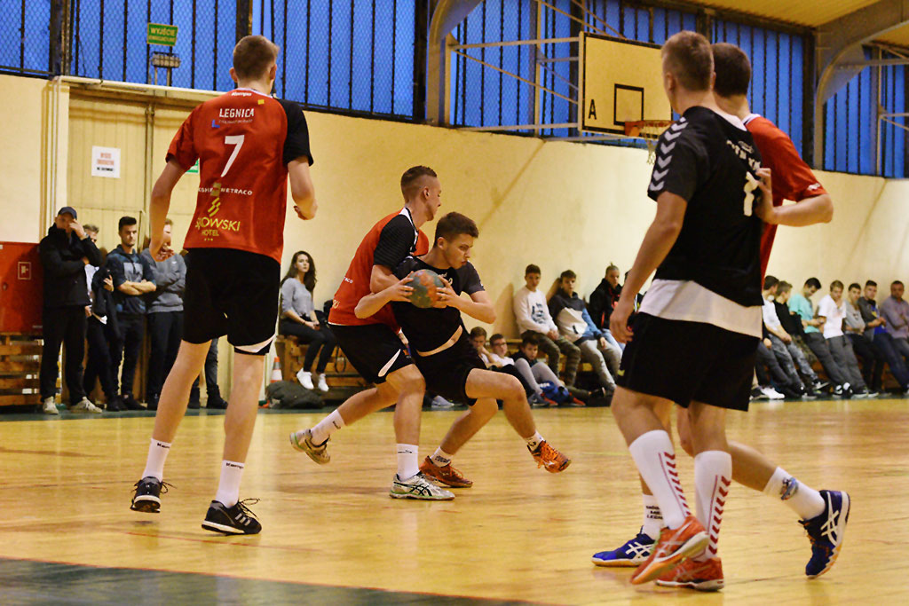 Derby młodych szczypiornistów dla Siódemki Miedź Legnica