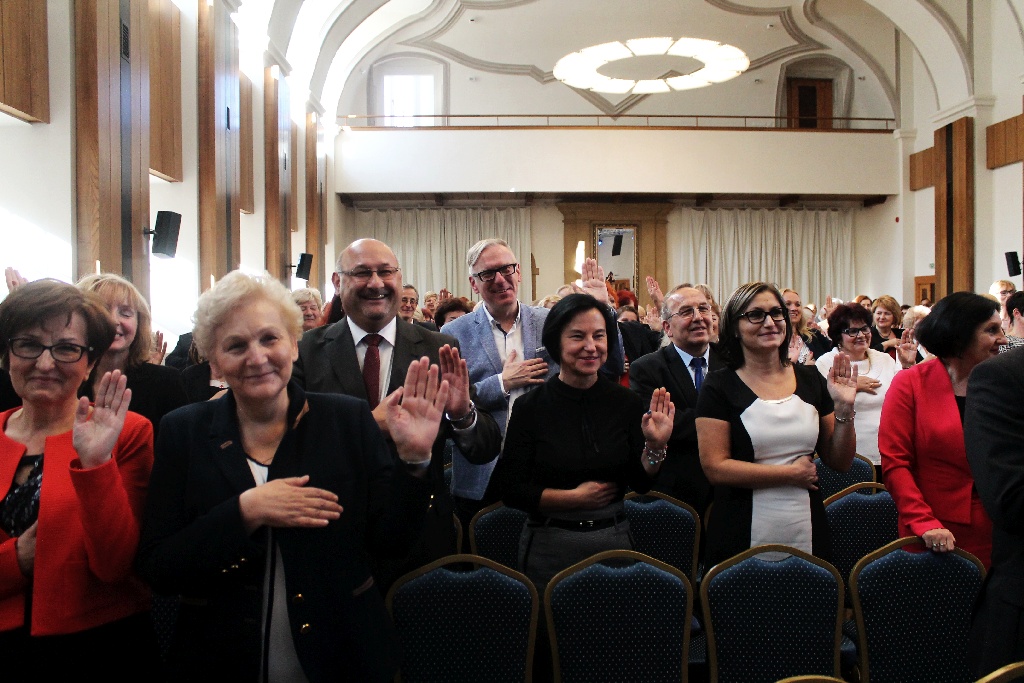 70 - lecie Zespołu Szkół Ekonomicznych. Część artystyczna