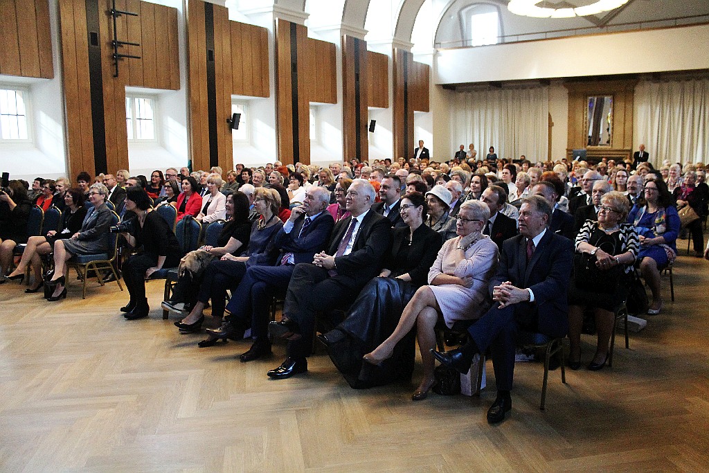 70 - lecie Zespołu Szkół Ekonomicznych. Część artystyczna